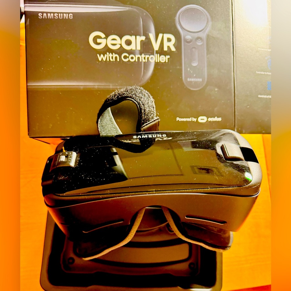 Samsung Gear VR with Controller